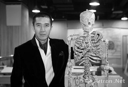 整形手术VS行为艺术从救治身体到愈合心灵(图8) 整形手术VS行为艺术从救治身体到愈合心灵(图8)